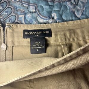 Banana Republic Khaki Skirt Size 6